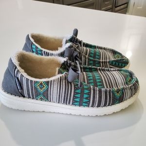 Women's Hey Dude size 7
